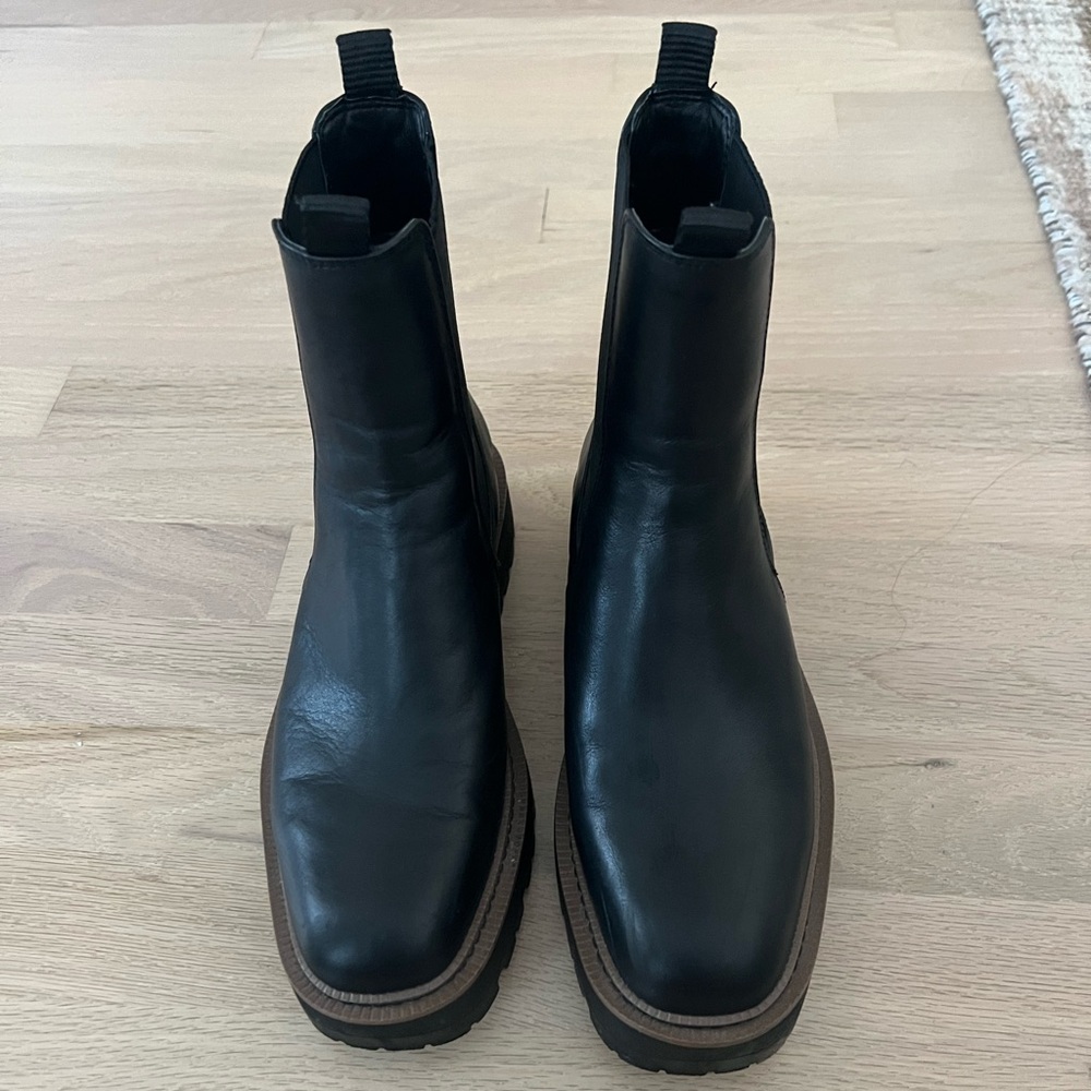 Sam Edelman size 8.5 black Laguna waterproof boot